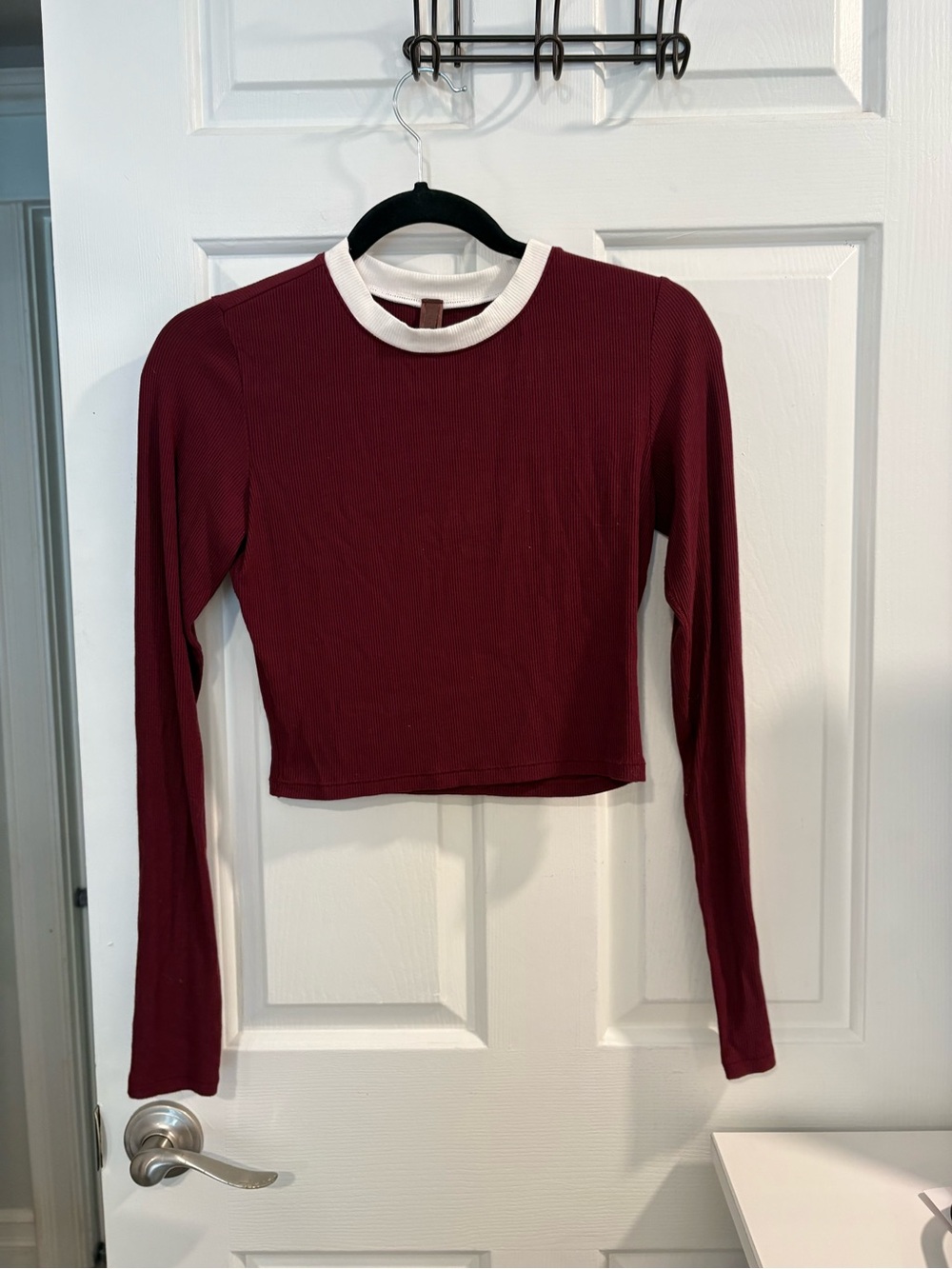 SKIMS Soft Lounge Wine Ribbed Long-Sleeve Ringer Cropped Crew White Neck Trim